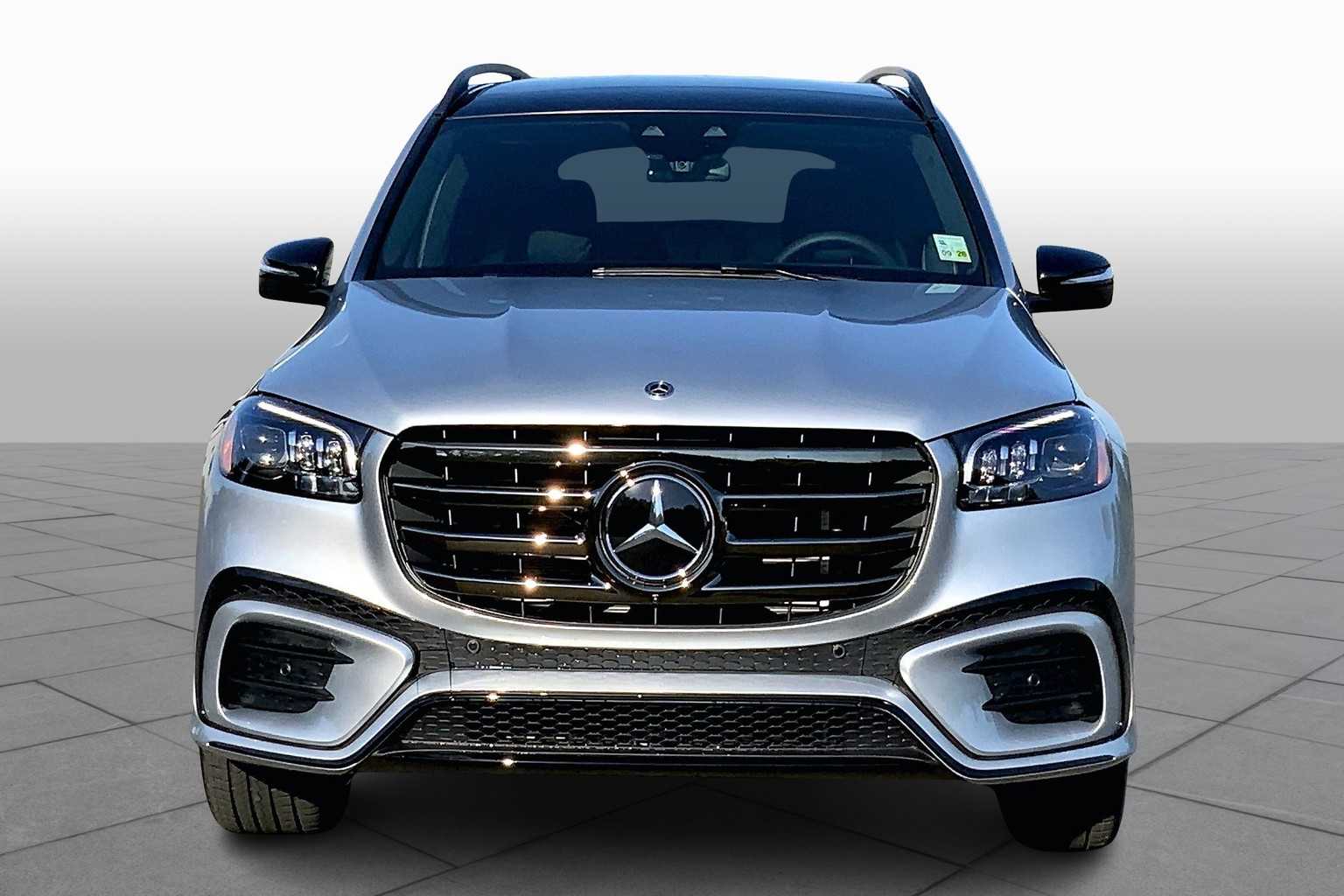 2026 Mercedes-Benz GLS 450 Image 3 of 16