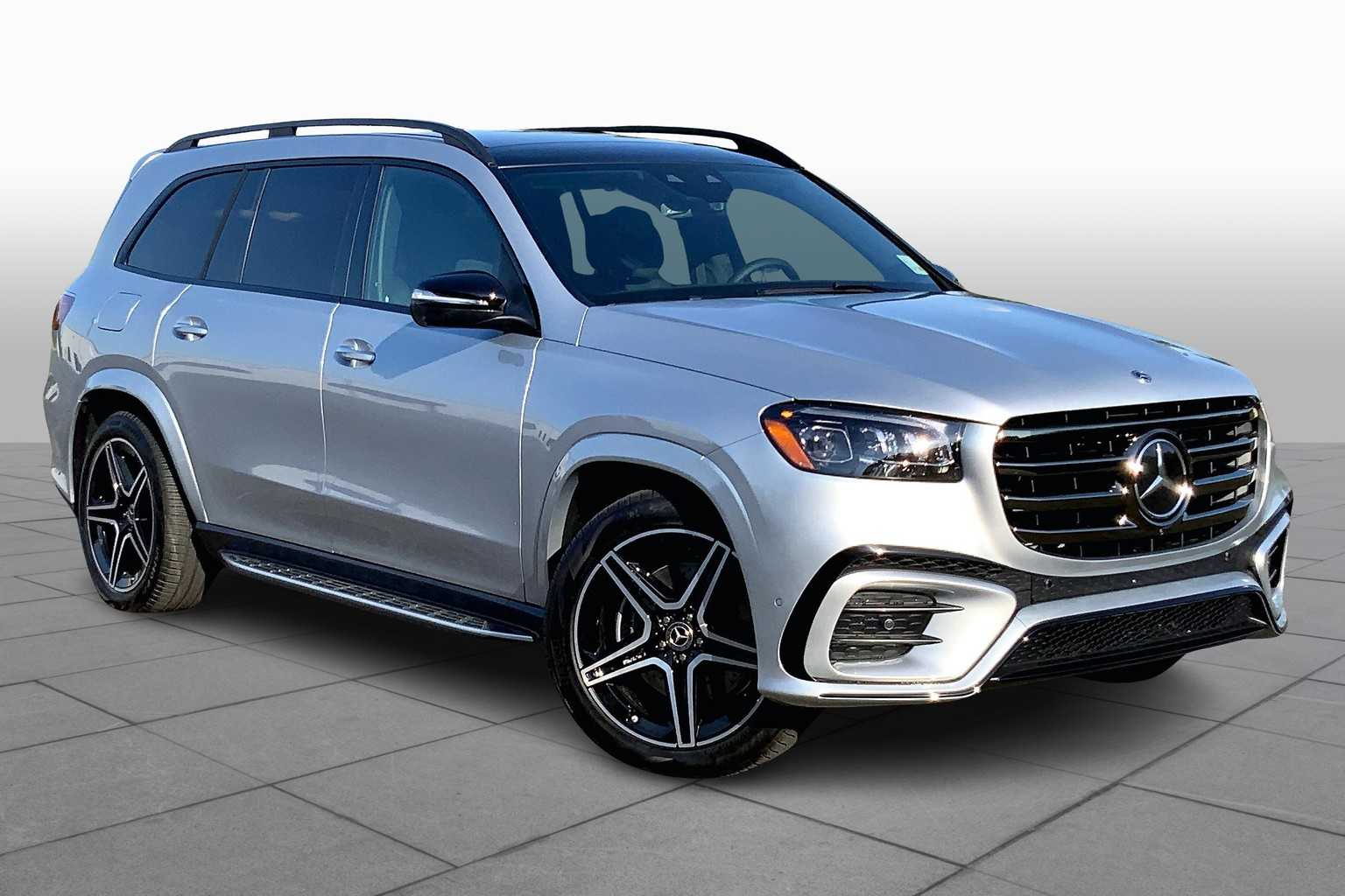 2026 Mercedes-Benz GLS 450 Image 1 of 16