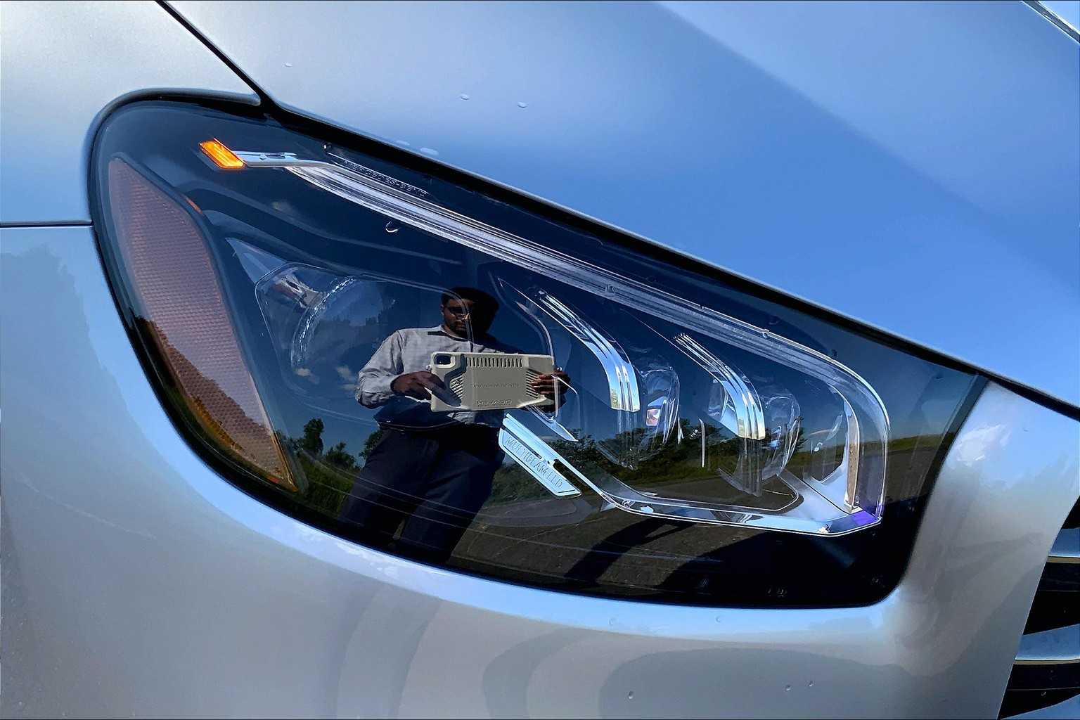 2026 Mercedes-Benz GLS 450 Image 13 of 16