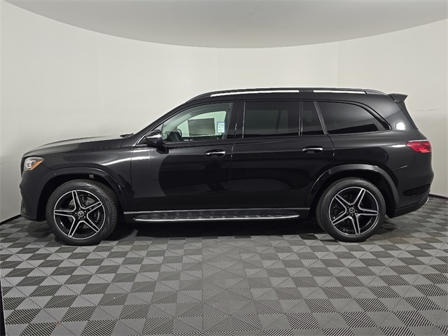 2026 Mercedes-Benz GLS 450 Image 8 of 32