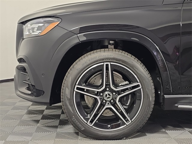 2026 Mercedes-Benz GLS 450 Image 9 of 32