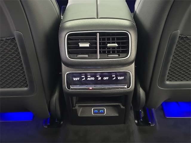 2026 Mercedes-Benz GLS 450 Image 24 of 32