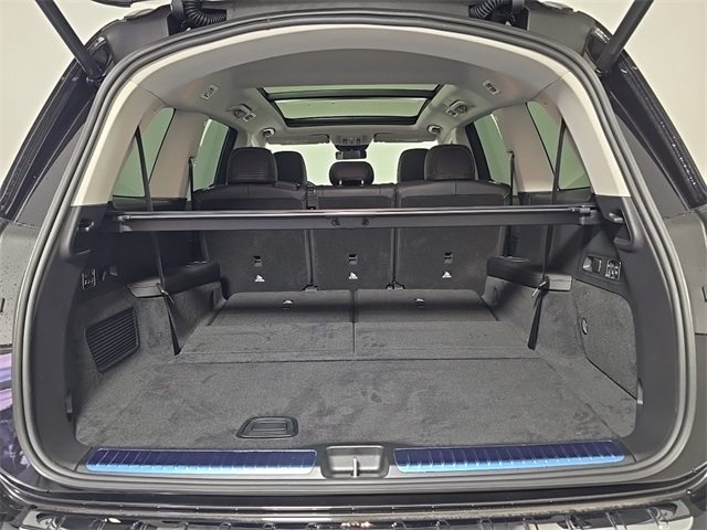 2026 Mercedes-Benz GLS 450 Image 10 of 32