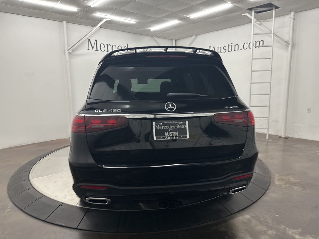 2026 Mercedes-Benz GLS 450 Image 12 of 36