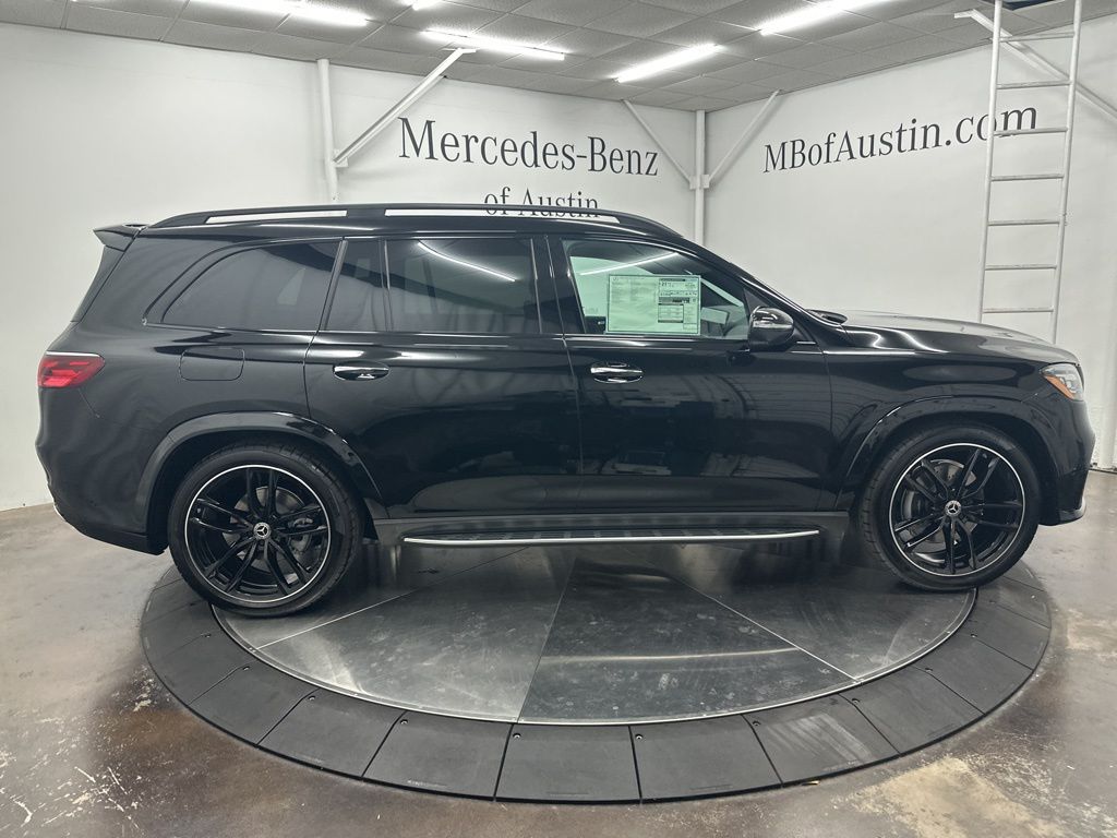 2026 Mercedes-Benz GLS 450 Image 5 of 36