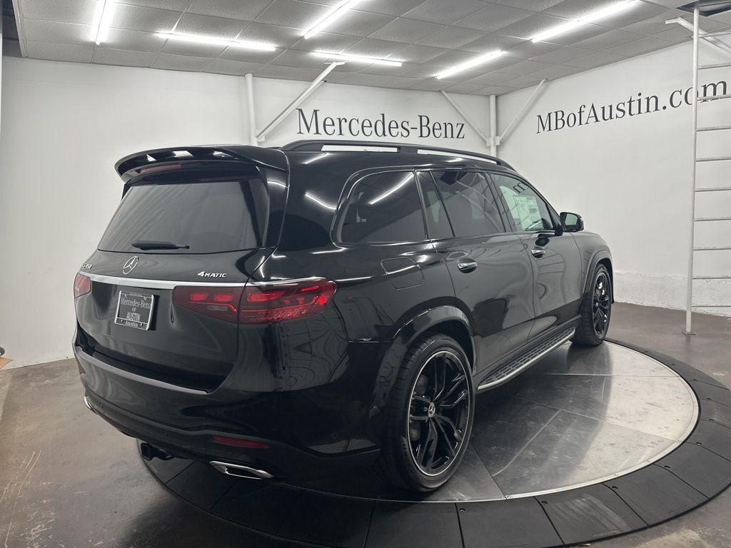 2026 Mercedes-Benz GLS 450 Image 6 of 36