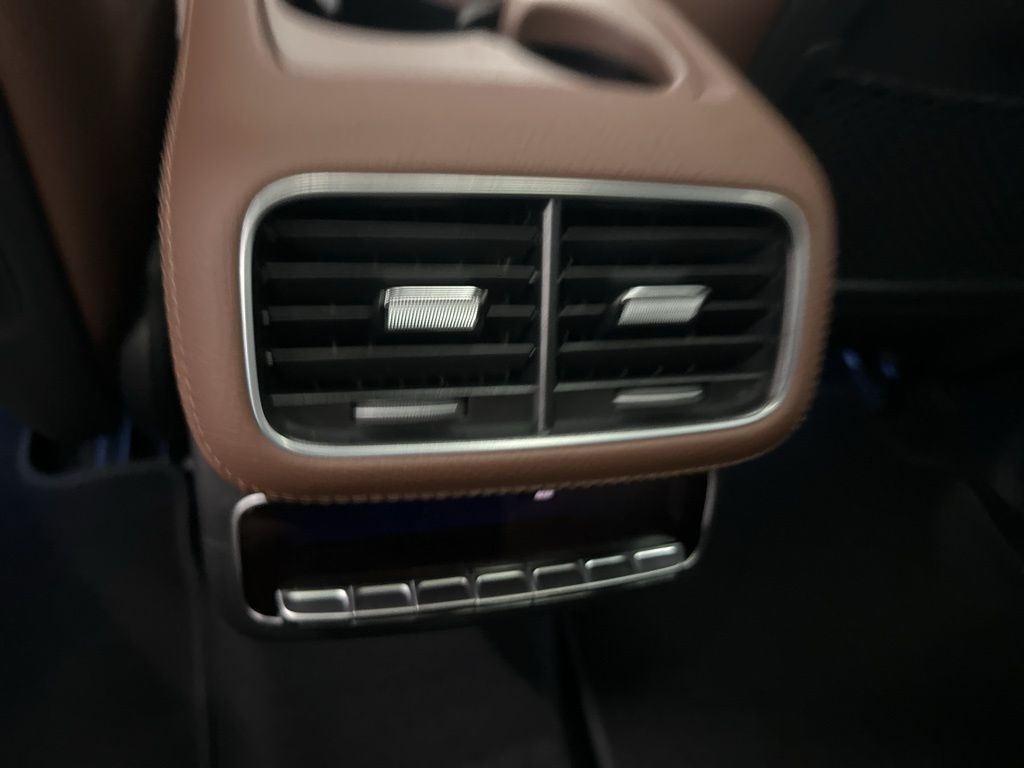 2026 Mercedes-Benz GLS 450 Image 30 of 36