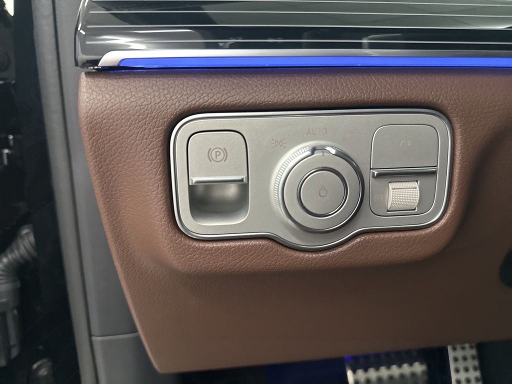 2026 Mercedes-Benz GLS 450 Image 29 of 36