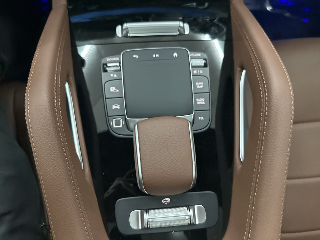 2026 Mercedes-Benz GLS 450 Image 32 of 36