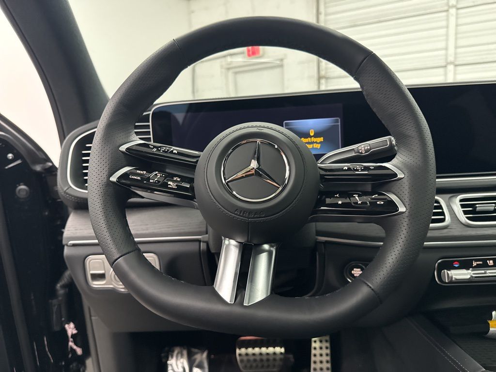 2026 Mercedes-Benz GLS 450 Image 39 of 39