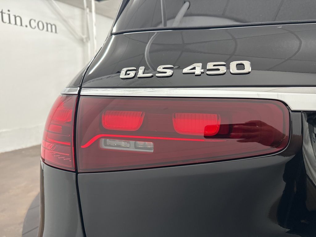 2026 Mercedes-Benz GLS 450 Image 38 of 39