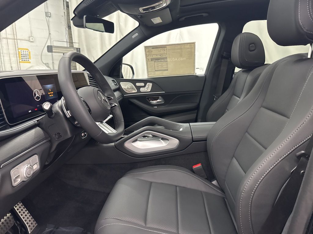2026 Mercedes-Benz GLS 450 Image 36 of 39
