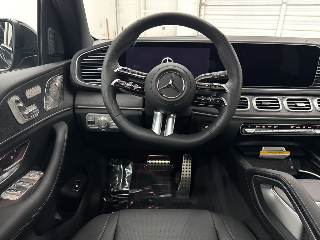 2026 Mercedes-Benz GLS 450 Image 26 of 39