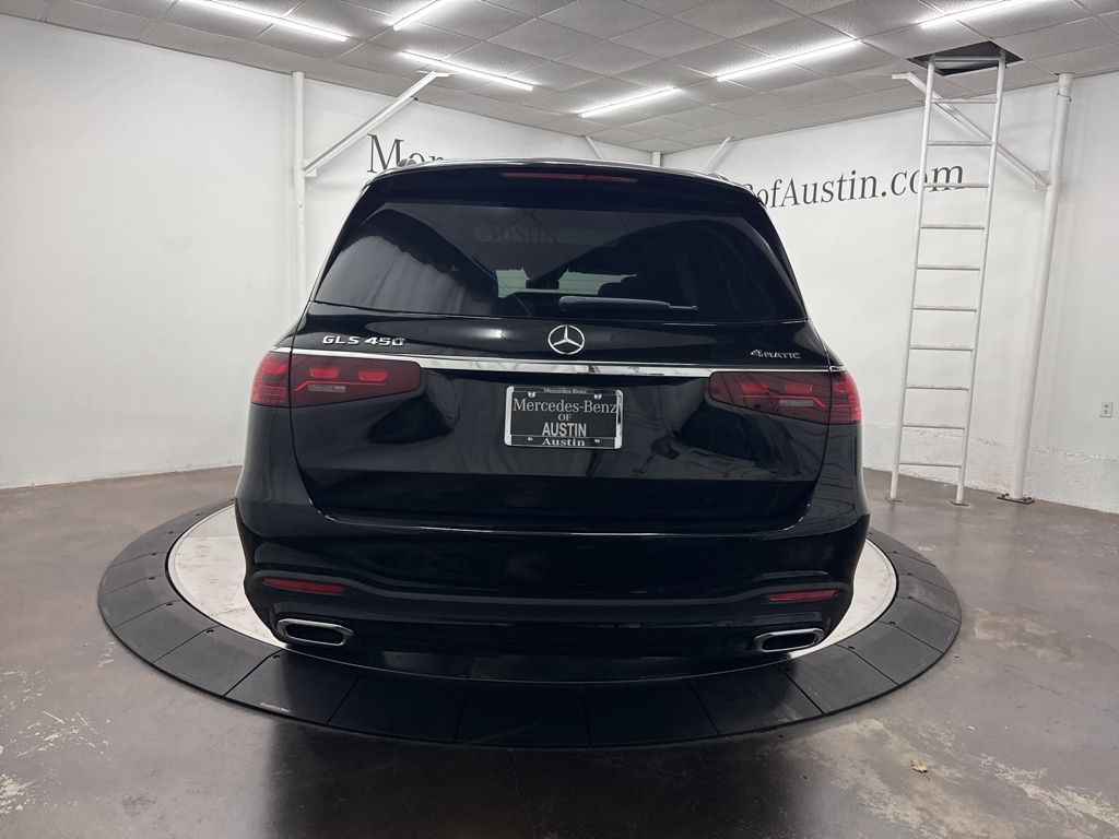 2026 Mercedes-Benz GLS 450 Image 6 of 39