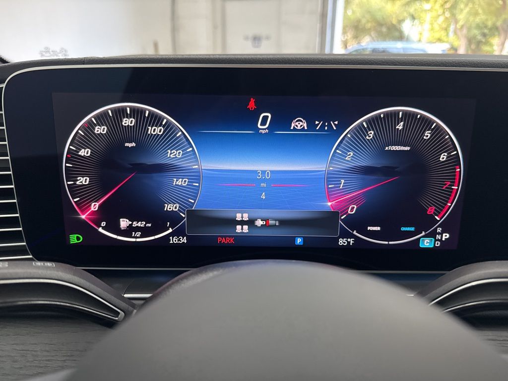 2026 Mercedes-Benz GLS 450 Image 28 of 39