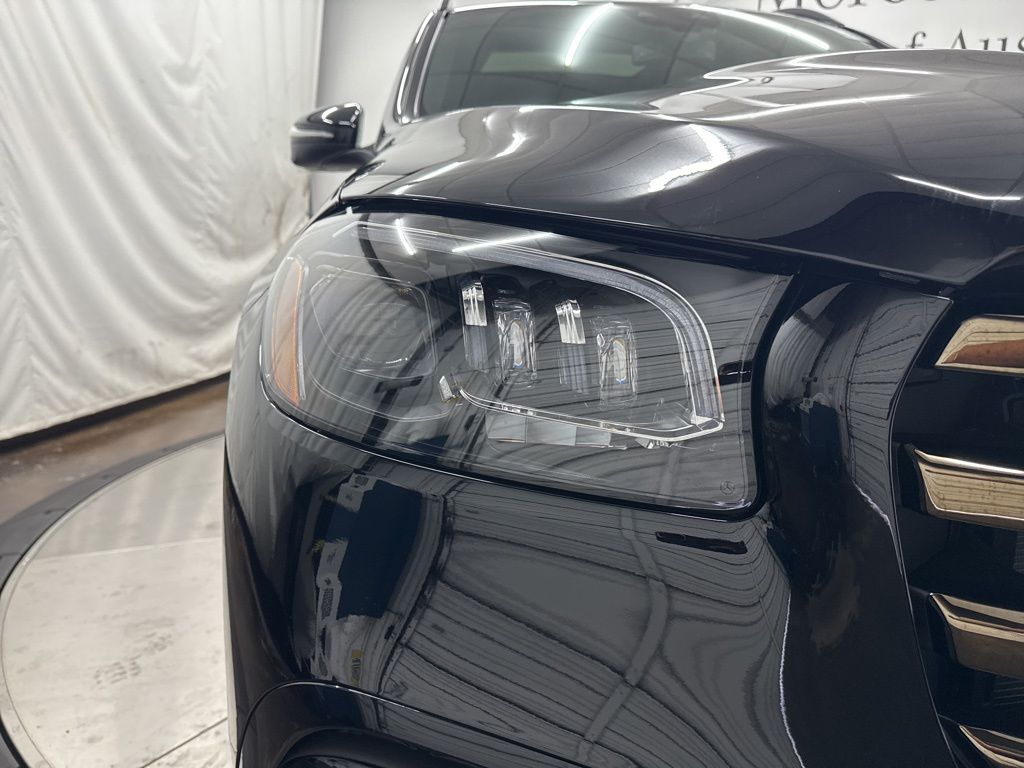 2026 Mercedes-Benz GLS 450 Image 13 of 39