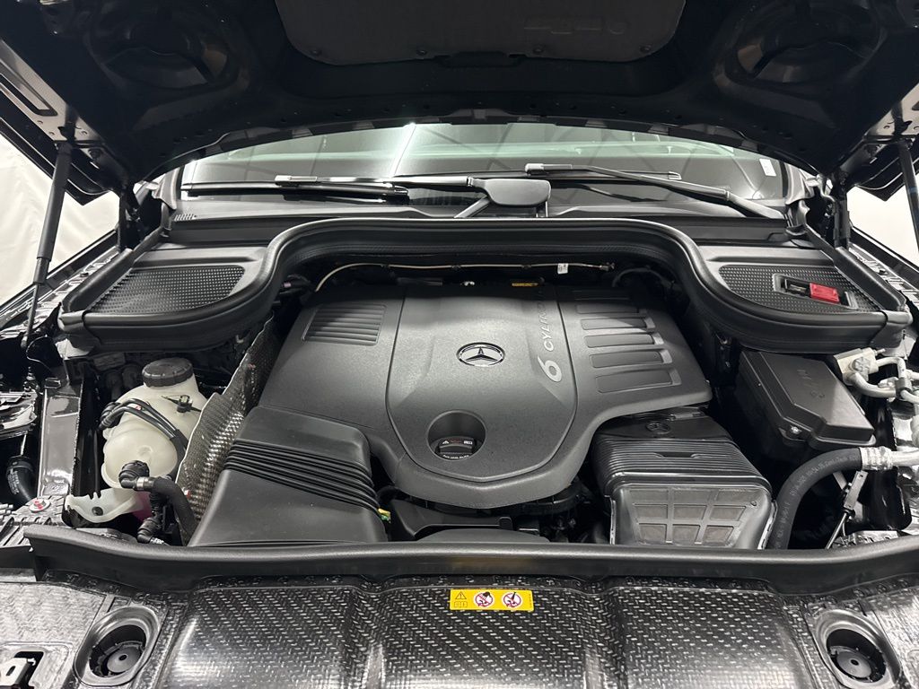 2026 Mercedes-Benz GLS 450 Image 9 of 39