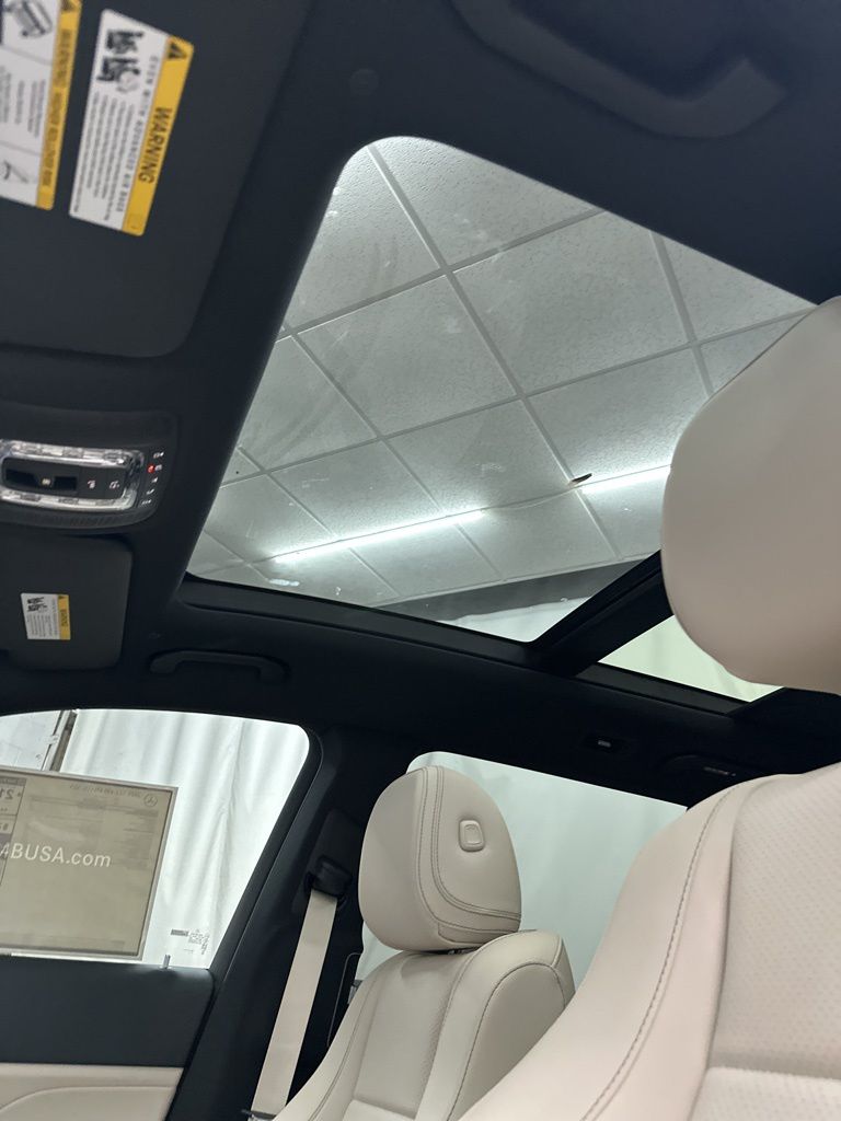 2026 Mercedes-Benz GLS 450 Image 34 of 36