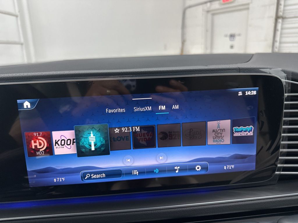 2026 Mercedes-Benz GLS 450 Image 22 of 36