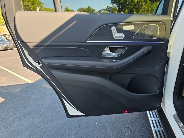 2026 Mercedes-Benz GLS 450 Image 30 of 40