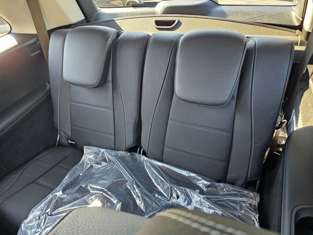 2026 Mercedes-Benz GLS 450 Image 13 of 40