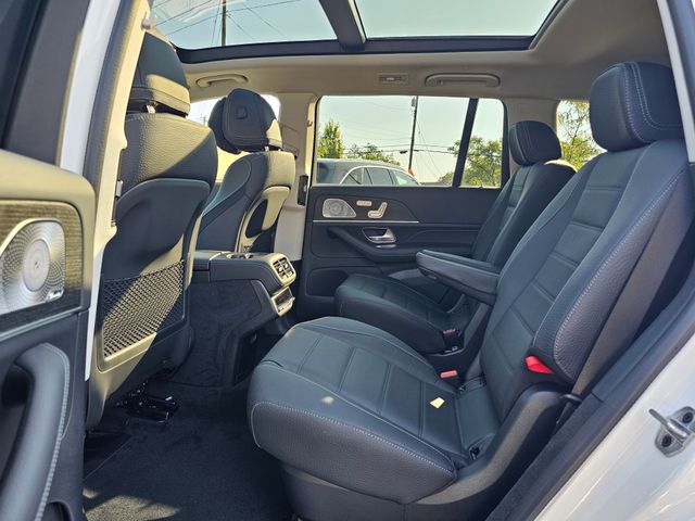 2026 Mercedes-Benz GLS 450 Image 14 of 40