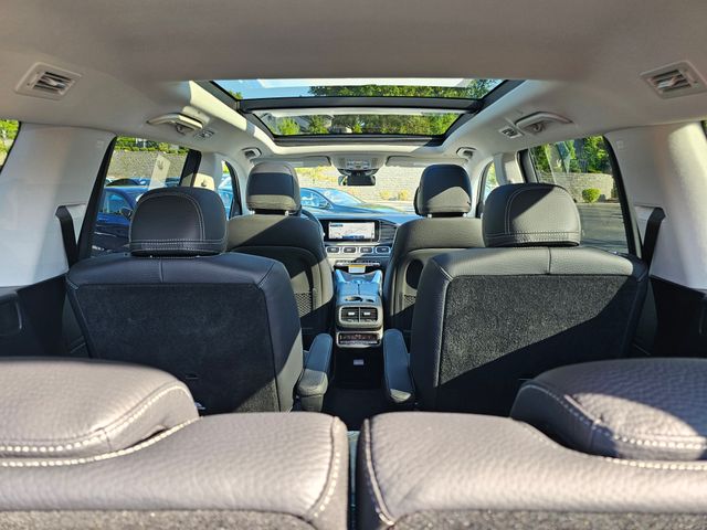 2026 Mercedes-Benz GLS 450 Image 17 of 40
