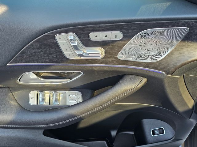 2026 Mercedes-Benz GLS 450 Image 34 of 40