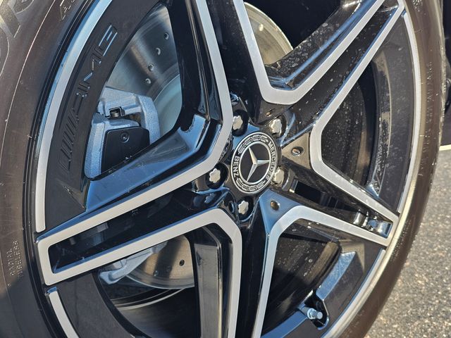 2026 Mercedes-Benz GLS 450 Image 9 of 40