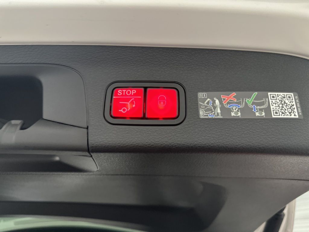 2026 Mercedes-Benz GLS 450 Image 36 of 36