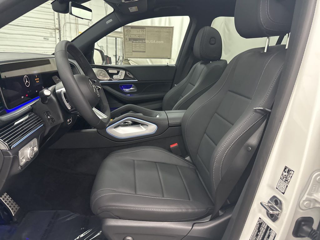 2026 Mercedes-Benz GLS 450 Image 15 of 36