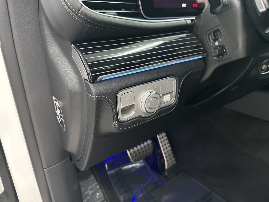 2026 Mercedes-Benz GLS 450 Image 35 of 36