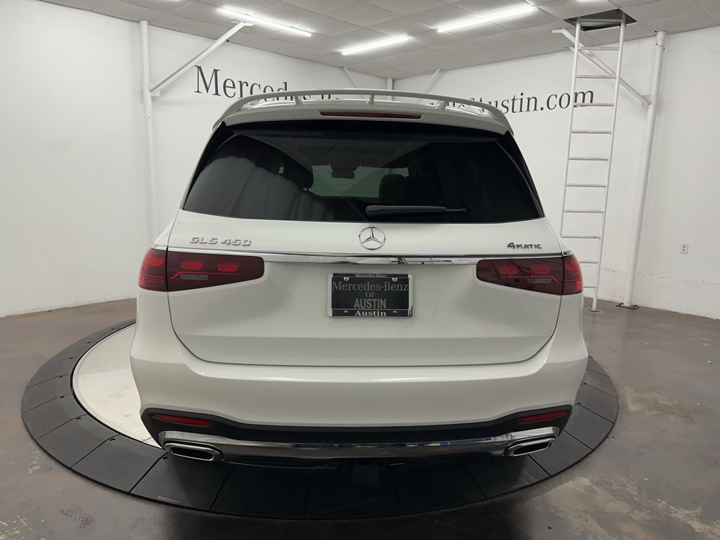 2026 Mercedes-Benz GLS 450 Image 6 of 36