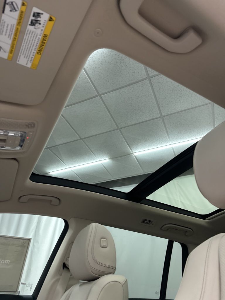 2026 Mercedes-Benz GLS 450 Image 19 of 36