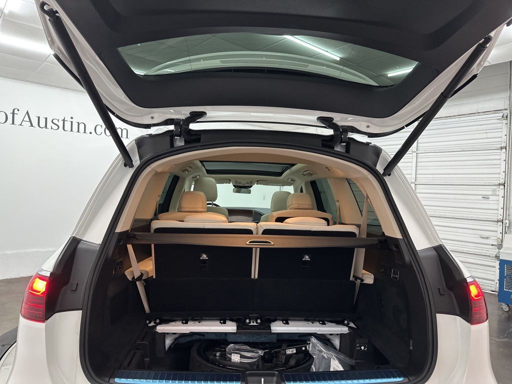 2026 Mercedes-Benz GLS 450 Image 32 of 36