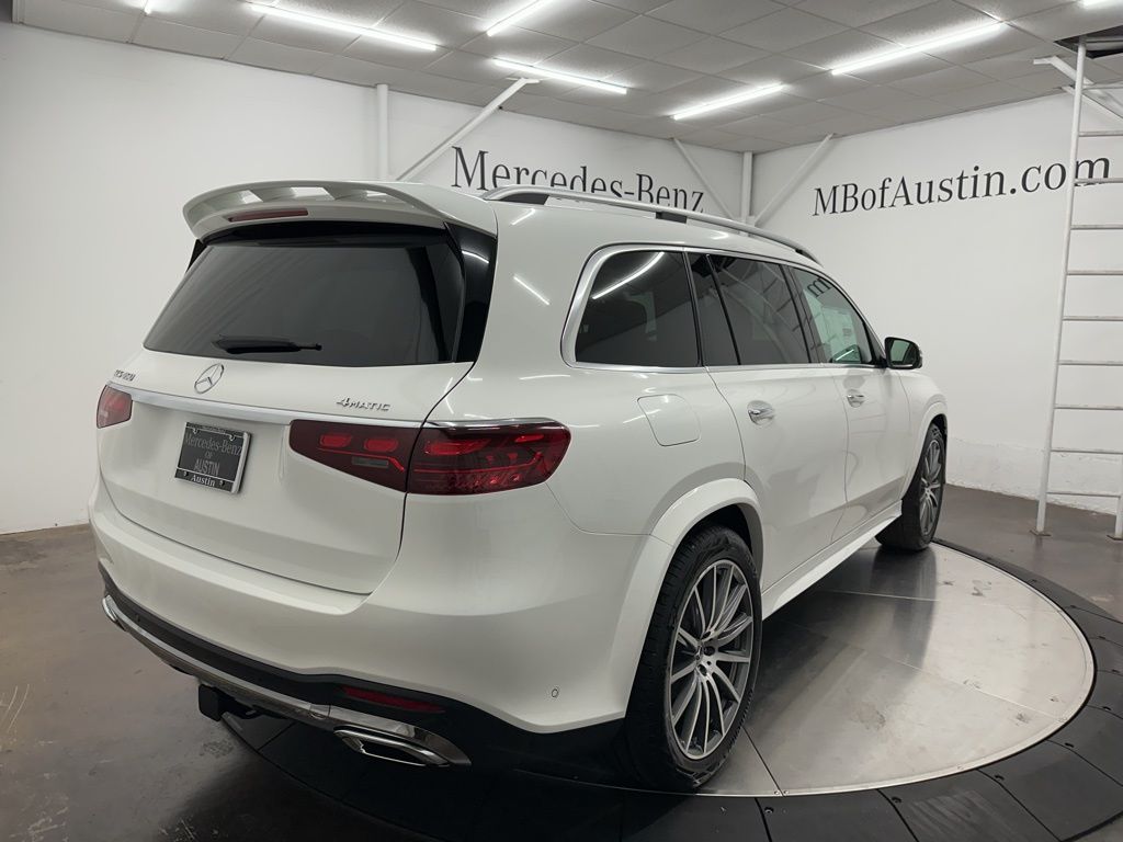 2026 Mercedes-Benz GLS 450 Image 5 of 36