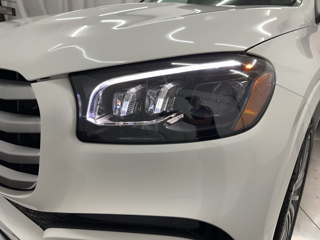 2026 Mercedes-Benz GLS 450 Image 26 of 36