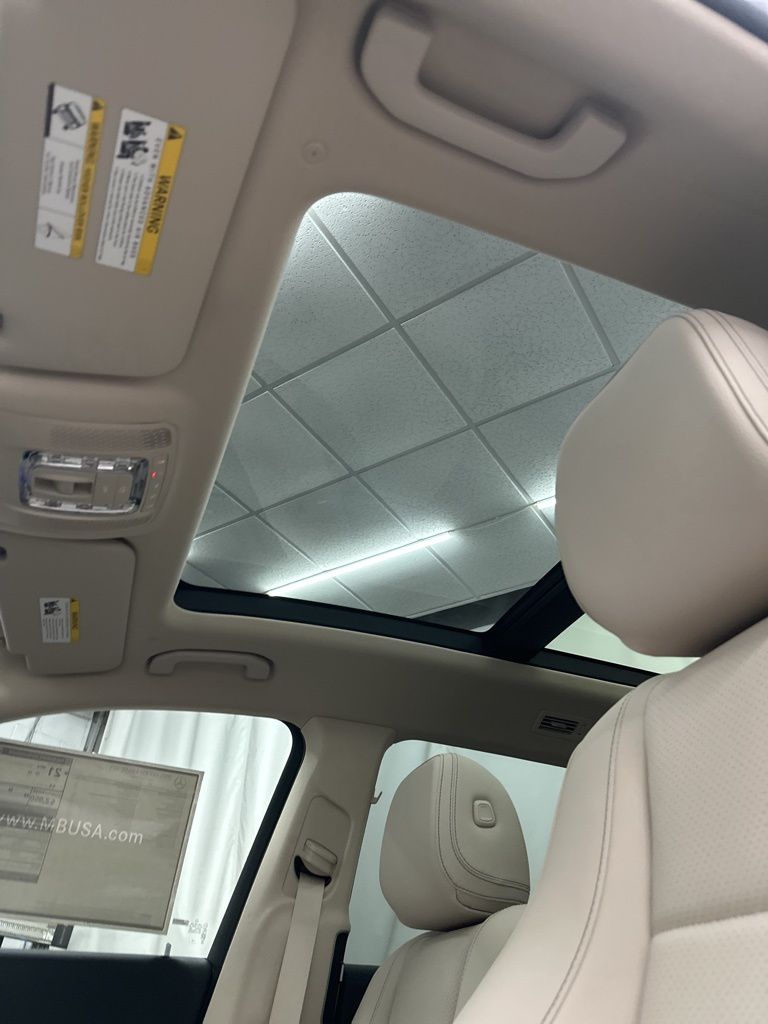 2026 Mercedes-Benz GLS 450 Image 32 of 36