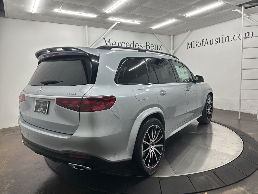 2026 Mercedes-Benz GLS 450 Image 5 of 36