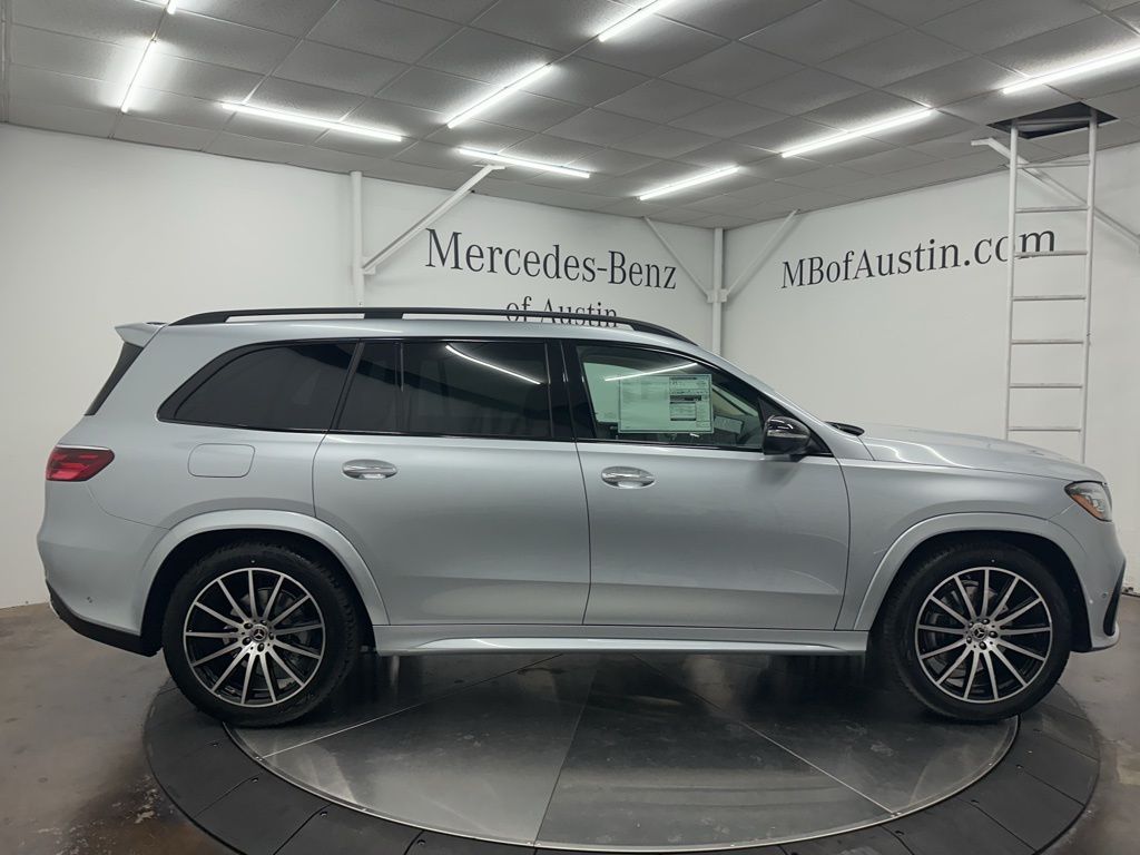2026 Mercedes-Benz GLS 450 Image 4 of 36