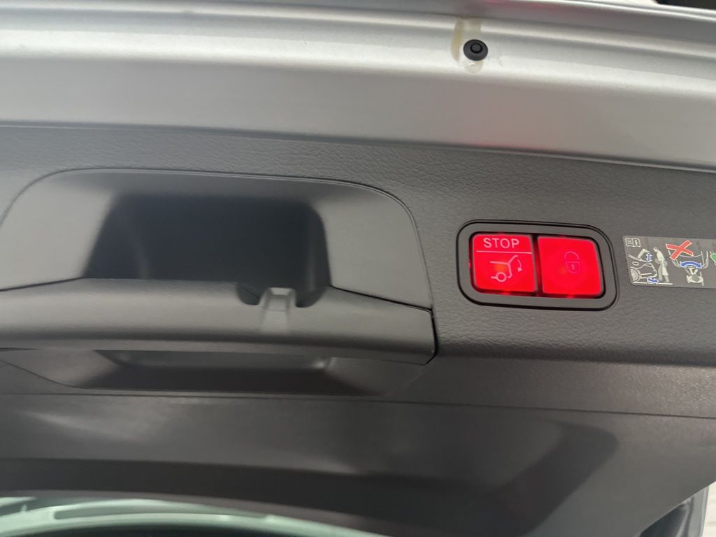 2026 Mercedes-Benz GLS 450 Image 36 of 36