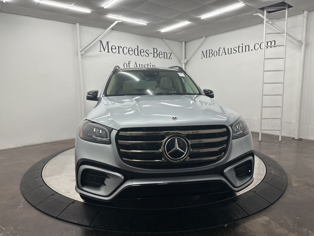 2026 Mercedes-Benz GLS 450 Image 2 of 36