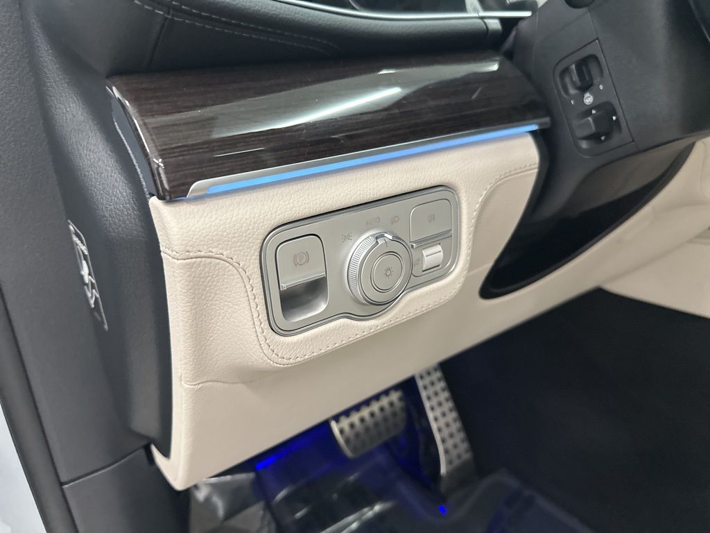 2026 Mercedes-Benz GLS 450 Image 34 of 36