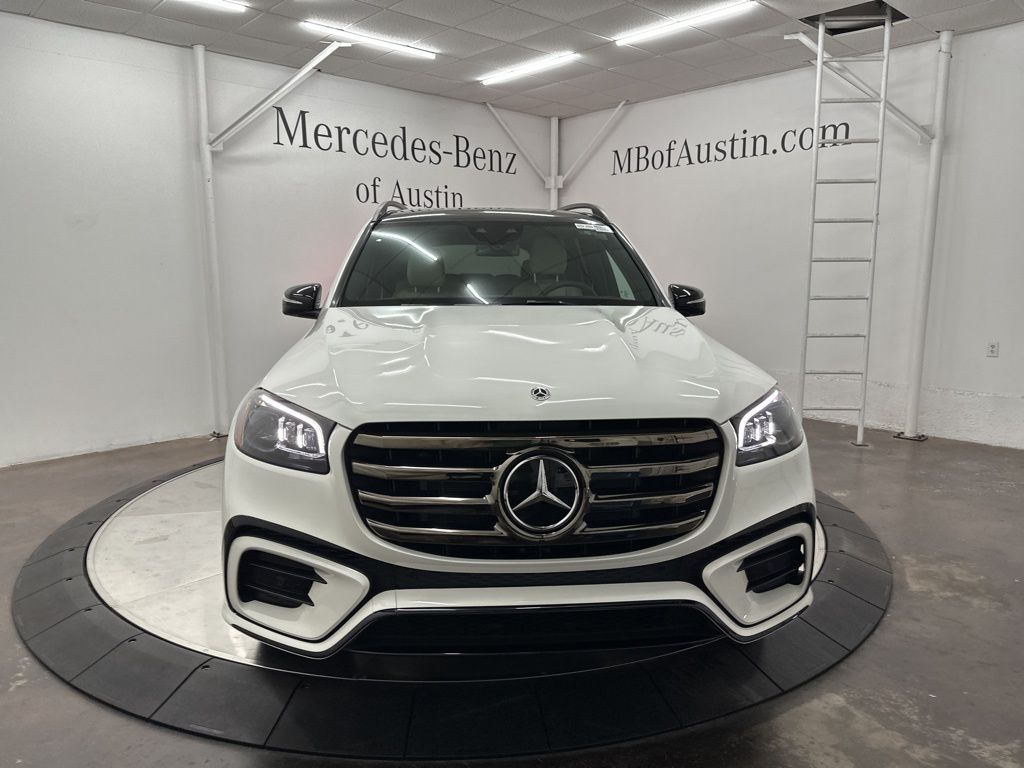 2026 Mercedes-Benz GLS 450 Image 2 of 36