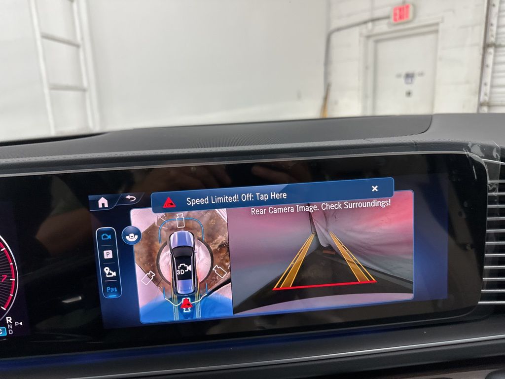 2026 Mercedes-Benz GLS 450 Image 22 of 36