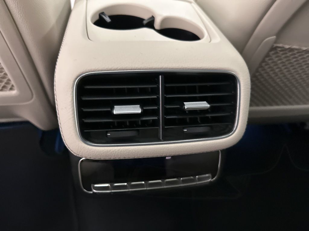 2026 Mercedes-Benz GLS 450 Image 28 of 36