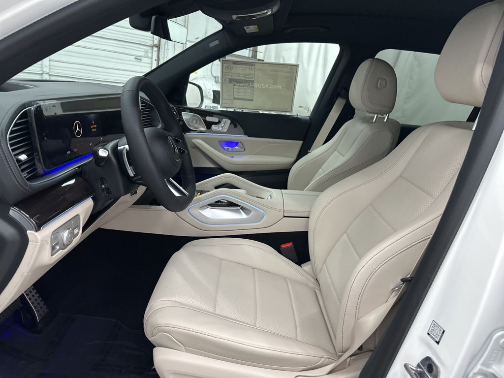 2026 Mercedes-Benz GLS 450 Image 17 of 36