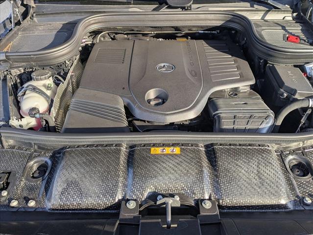 2026 Mercedes-Benz GLS 450 Image 7 of 16