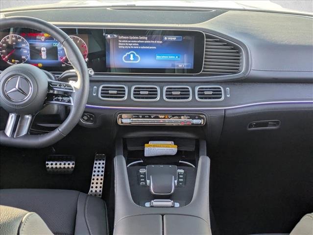2026 Mercedes-Benz GLS 450 Image 10 of 16