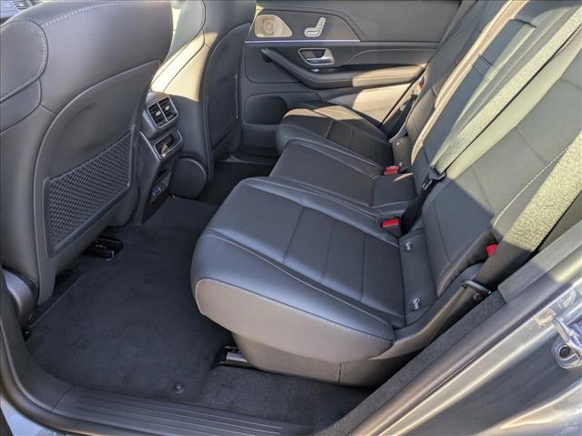 2026 Mercedes-Benz GLS 450 Image 9 of 16